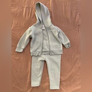 Lila & Jack 2 Piece set. Zip up jacket & sweat pants.